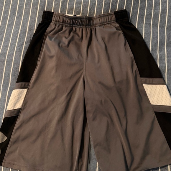 Under Armour Other - Under Armour Gray Athletic Shorts